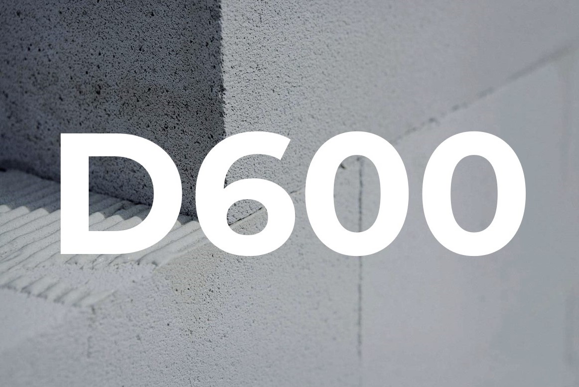 D600